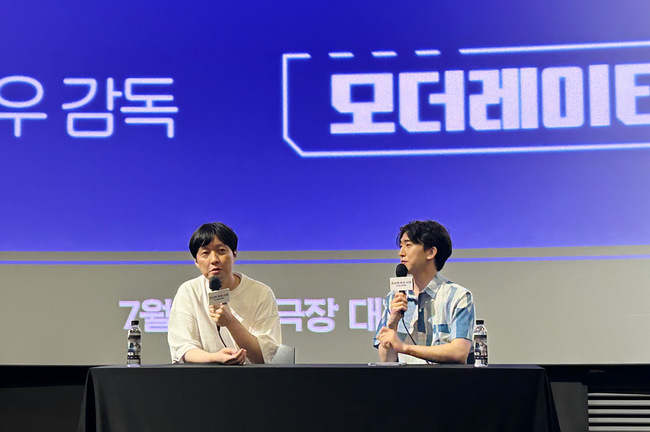 김병우 감독과 천재이승국(롯데엔터테인먼트 제공)