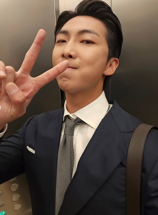 RM 소셜미디어