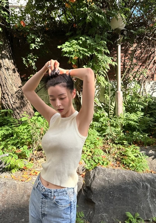 사진=권나라 SNS